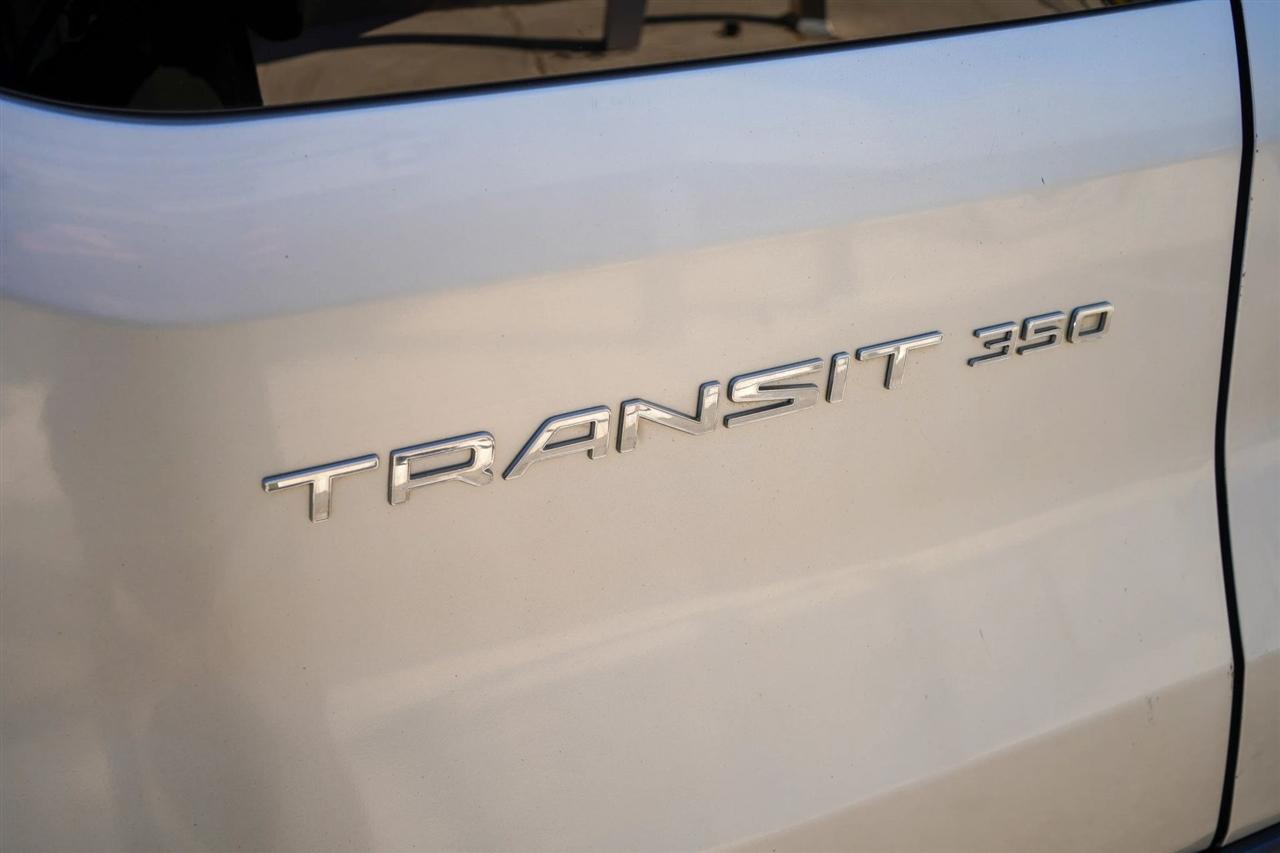 Ford Transit 350 Wagon Med. Roof XL w/Sliding Pass. 148-in. WB 2016