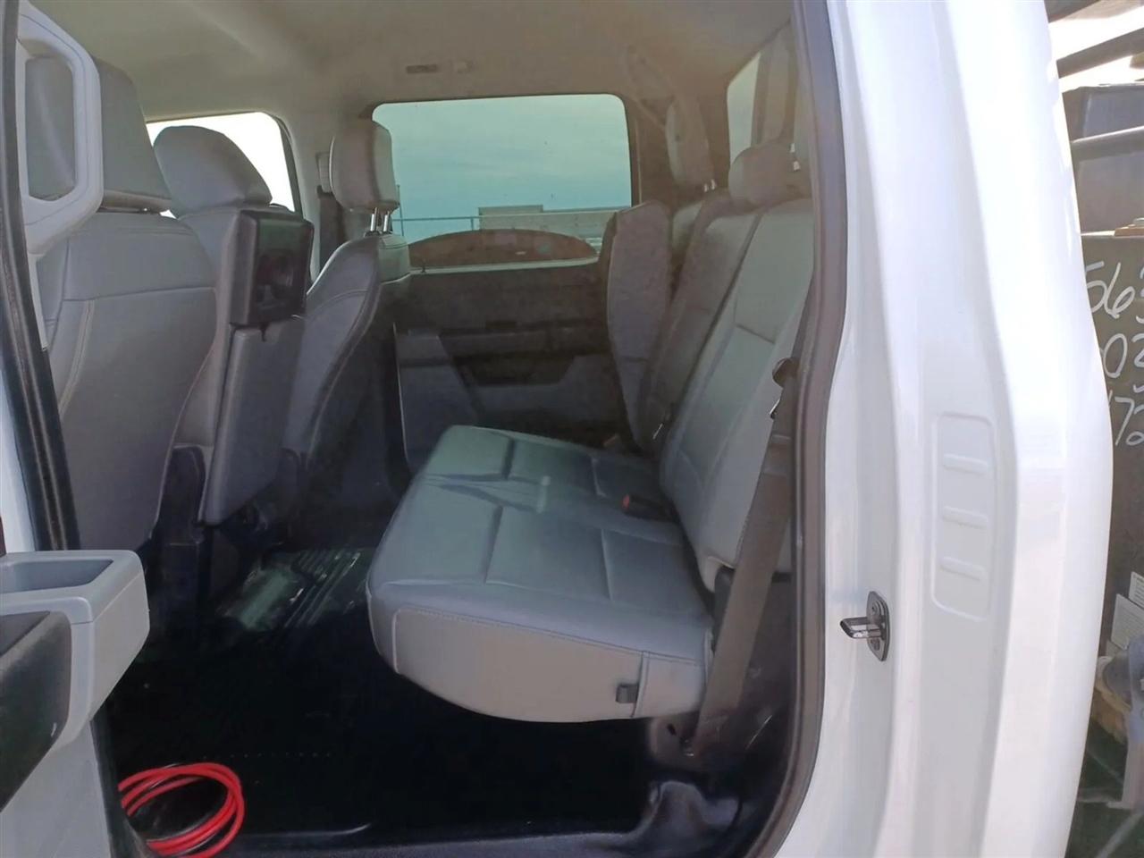 Ford F-550 Crew Cab DRW 4WD 2024