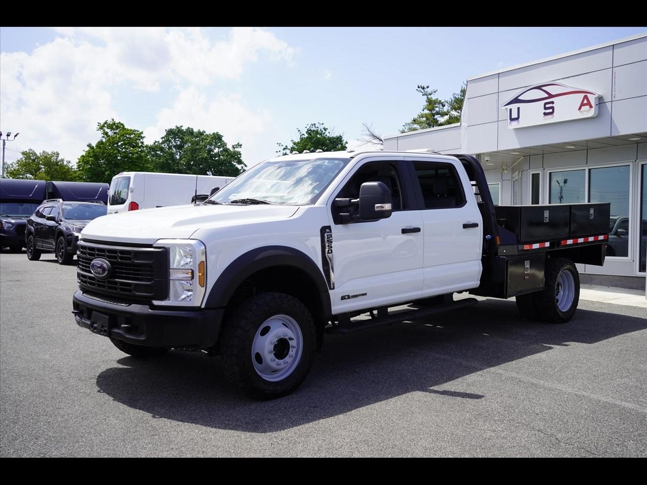 2024 Ford F-550 Crew Cab DRW 4WD
