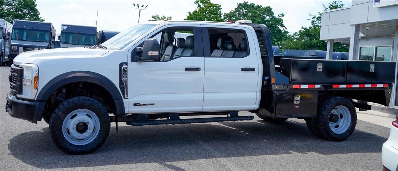 Ford F-550 Crew Cab DRW 4WD 2024