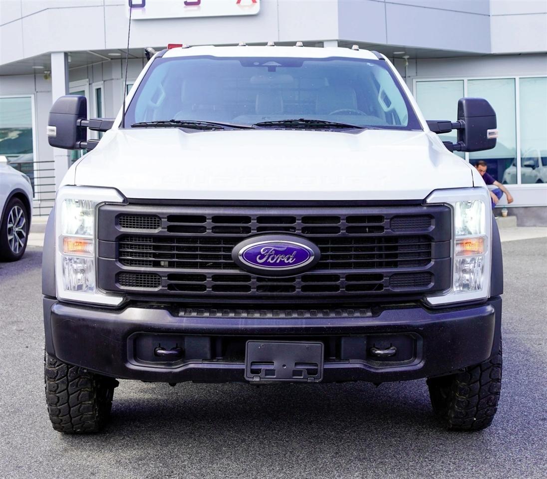 Ford F-550 Crew Cab DRW 4WD 2024