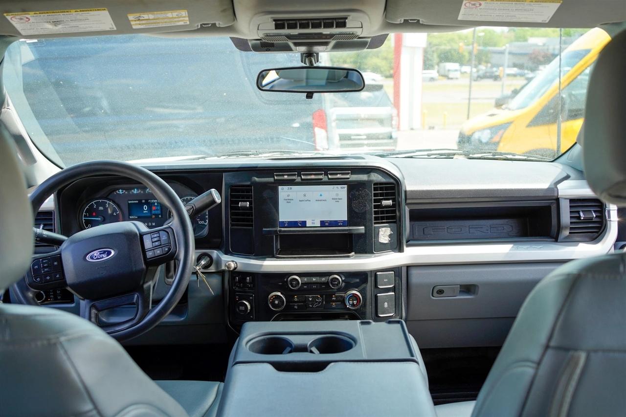 Ford F-550 Crew Cab DRW 4WD 2024