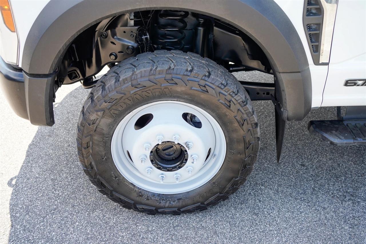 Ford F-550 Crew Cab DRW 4WD 2024