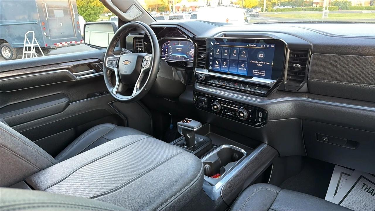 Chevrolet Silverado 1500 LTZ Crew Cab 4WD 2024