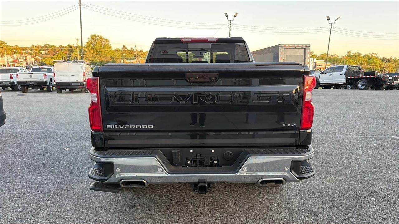 Chevrolet Silverado 1500 LTZ Crew Cab 4WD 2024