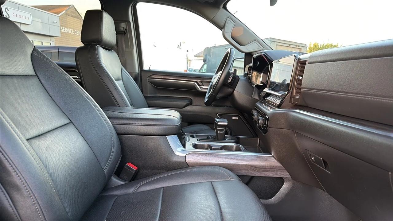 Chevrolet Silverado 1500 LTZ Crew Cab 4WD 2024