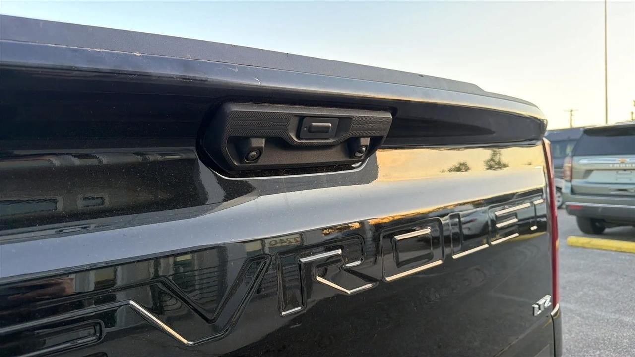 Chevrolet Silverado 1500 LTZ Crew Cab 4WD 2024