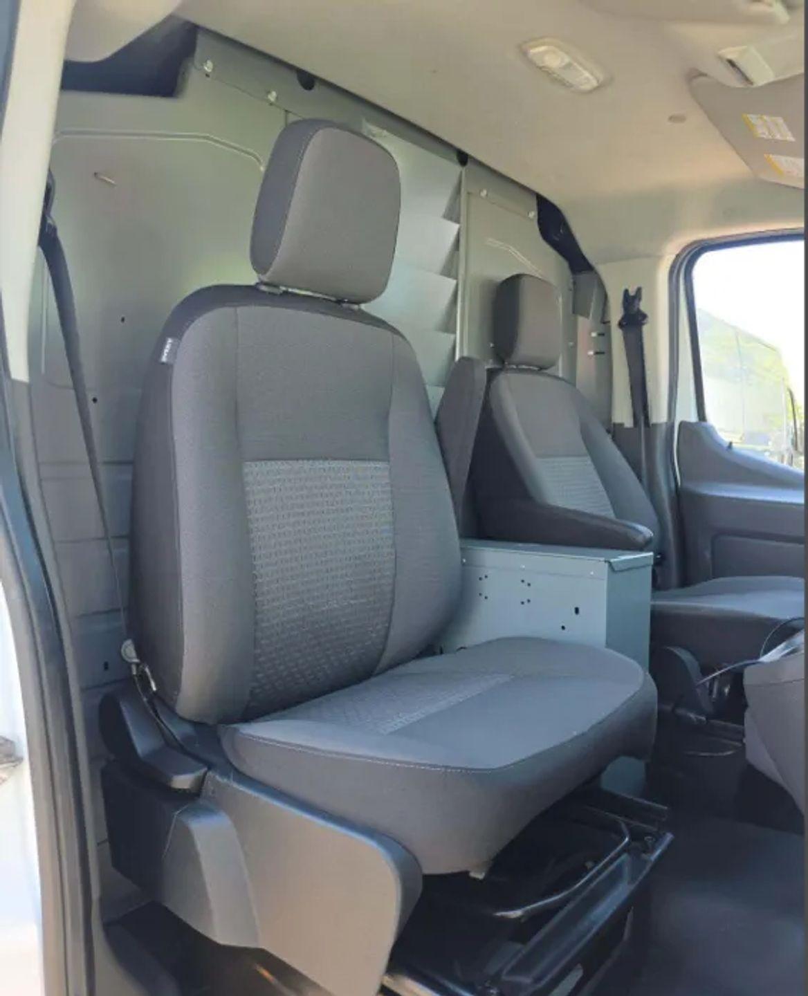 Ford Transit 150 Van Low Roof w/Sliding Pass. 148-in. WB 2020