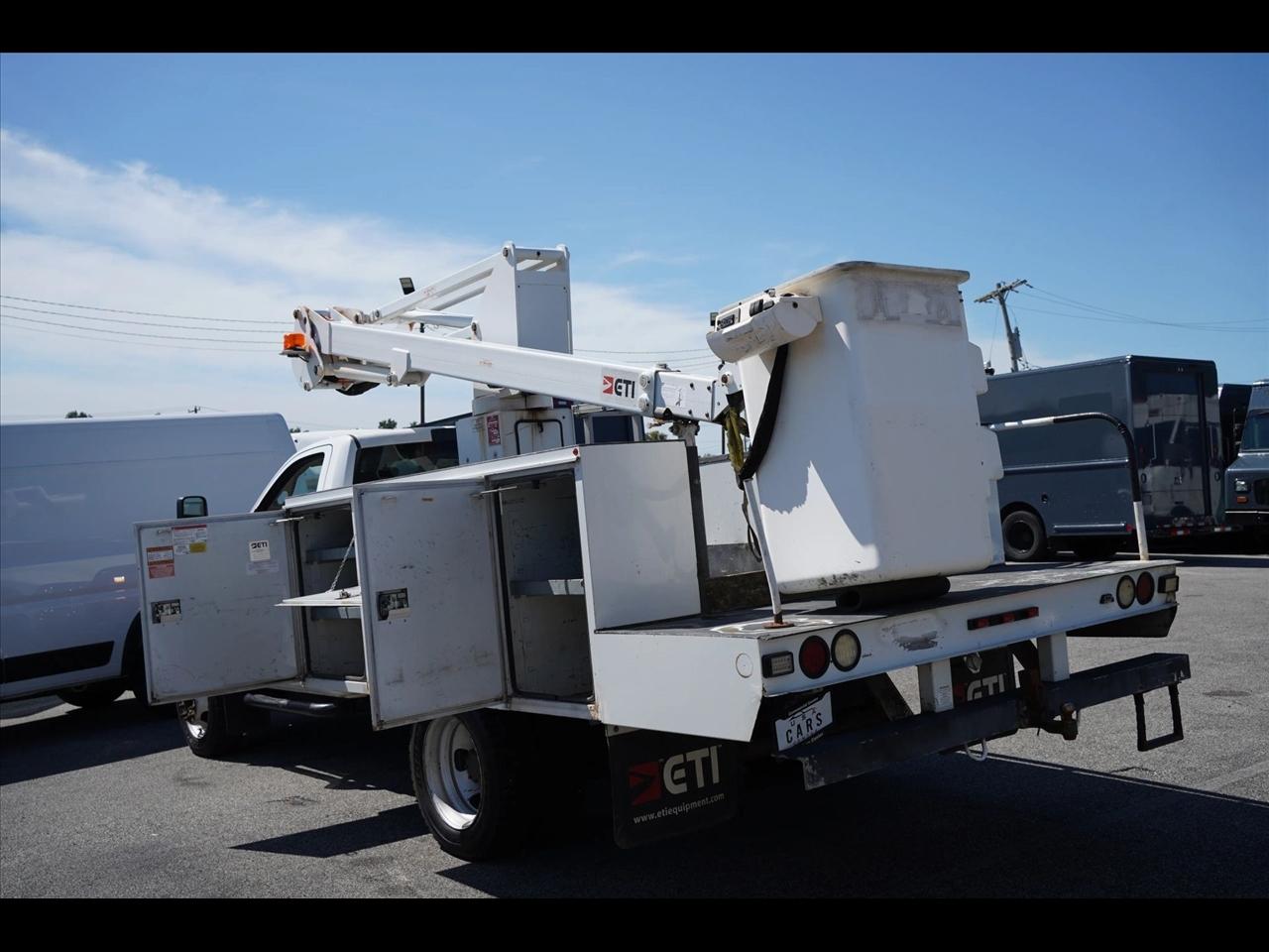 RAM 5500 Regular Cab SWB 4WD DRW 2015
