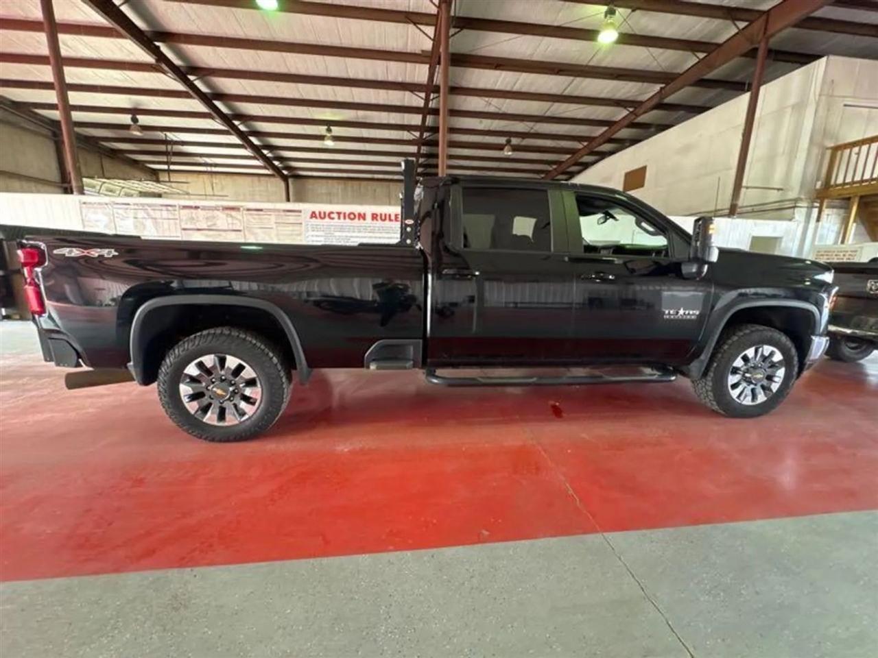 Chevrolet Silverado 2500HD LT Crew Cab Long Box 4WD 2022