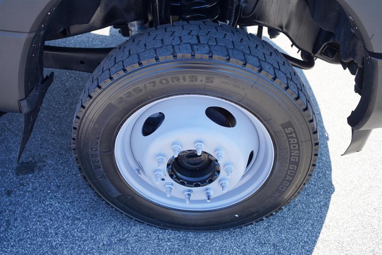 Ford F-550 Crew Cab DRW 4WD 2017