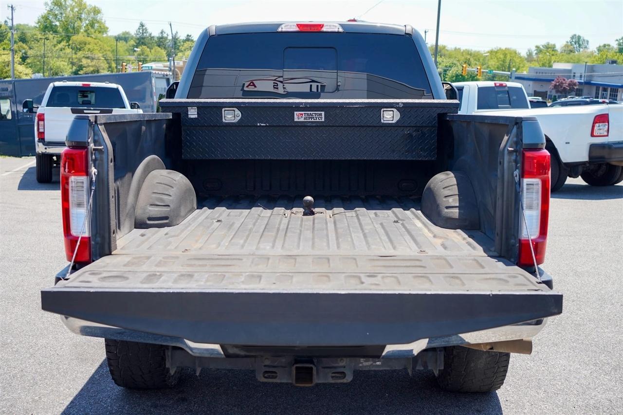 Ford F-250 SD Lariat Crew Cab 4WD 2019