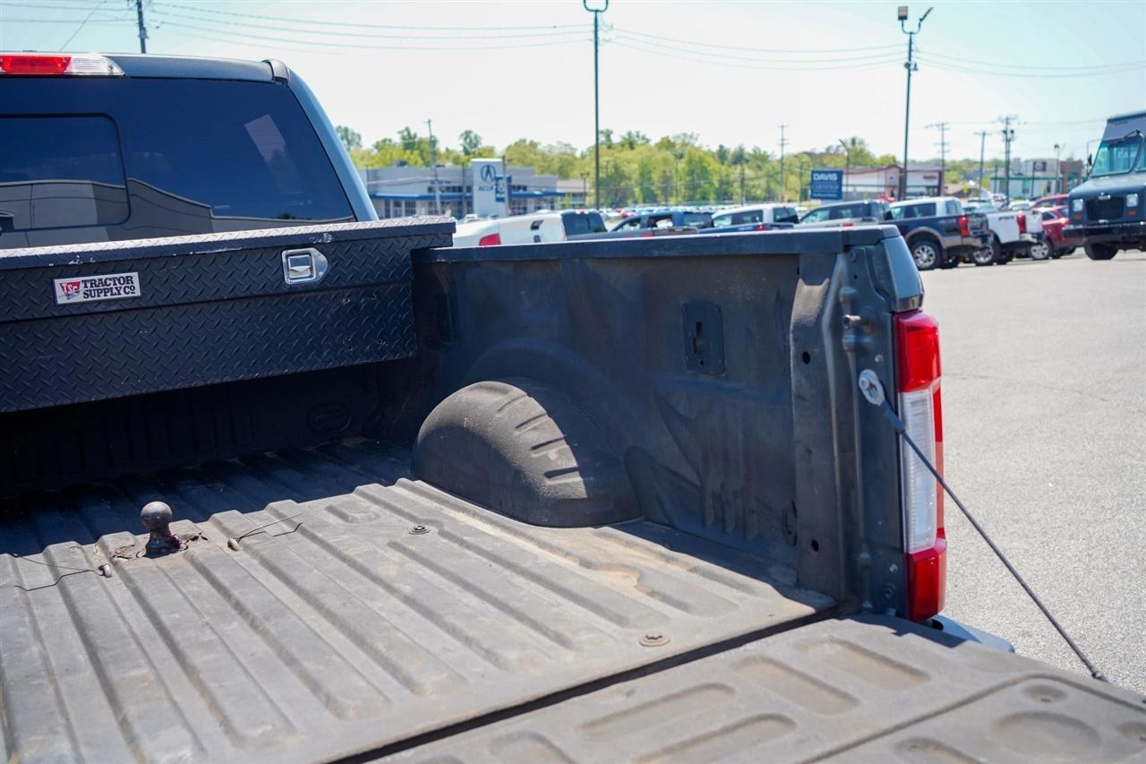 Ford F-250 SD Lariat Crew Cab 4WD 2019