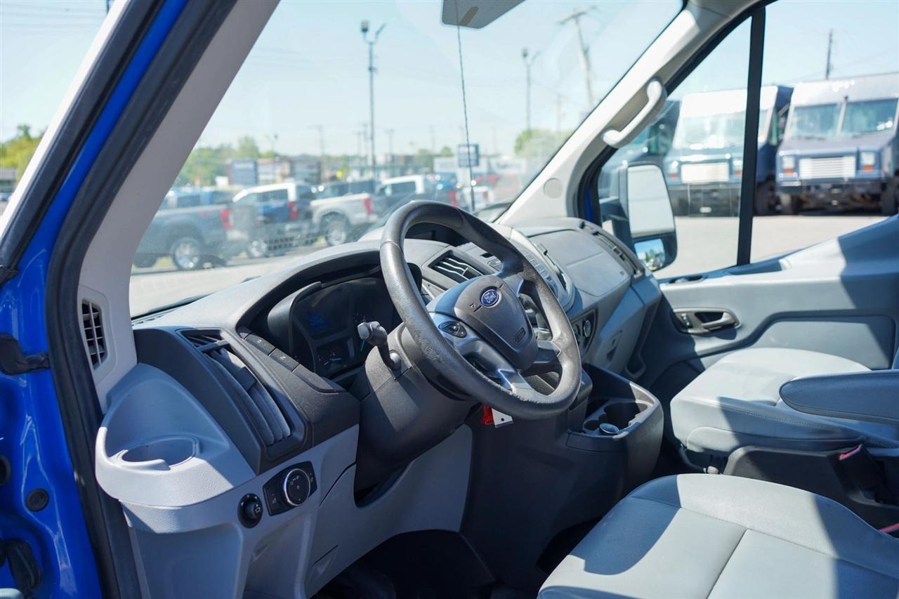 Ford Transit 250 Van Med. Roof w/Sliding Pass. 148-in. WB 2018