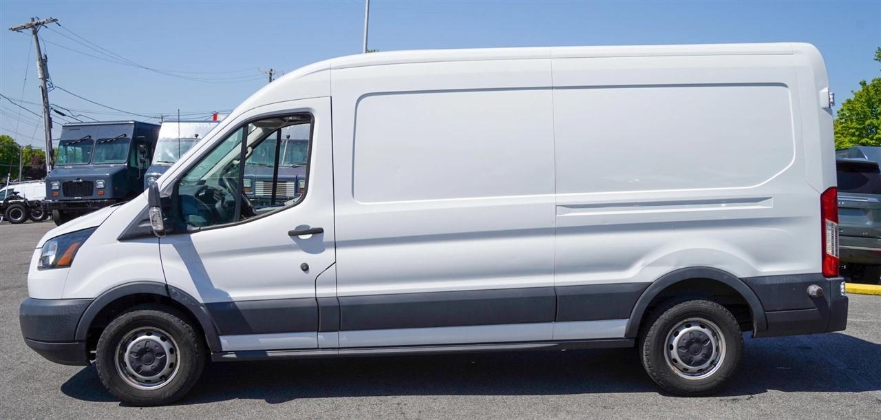 Ford Transit 250 Van Med. Roof w/Sliding Pass. 148-in. WB 2018