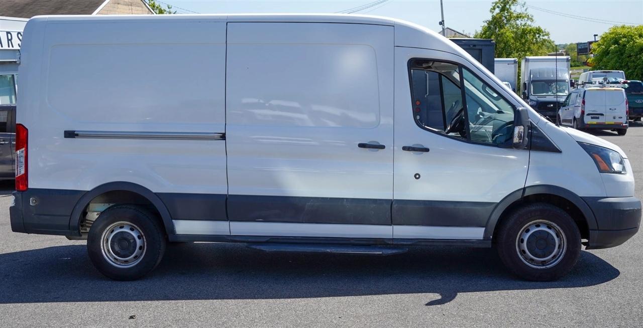 Ford Transit 250 Van Med. Roof w/Sliding Pass. 148-in. WB 2018