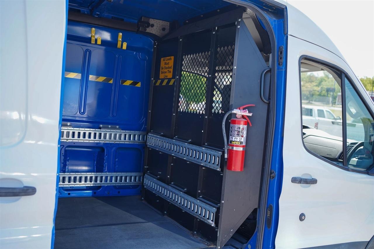 Ford Transit 250 Van Med. Roof w/Sliding Pass. 148-in. WB 2018