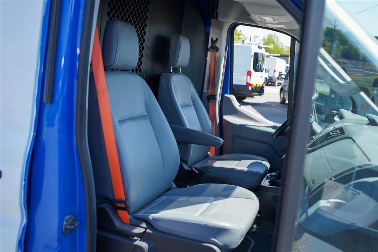 Ford Transit 250 Van Med. Roof w/Sliding Pass. 148-in. WB 2018