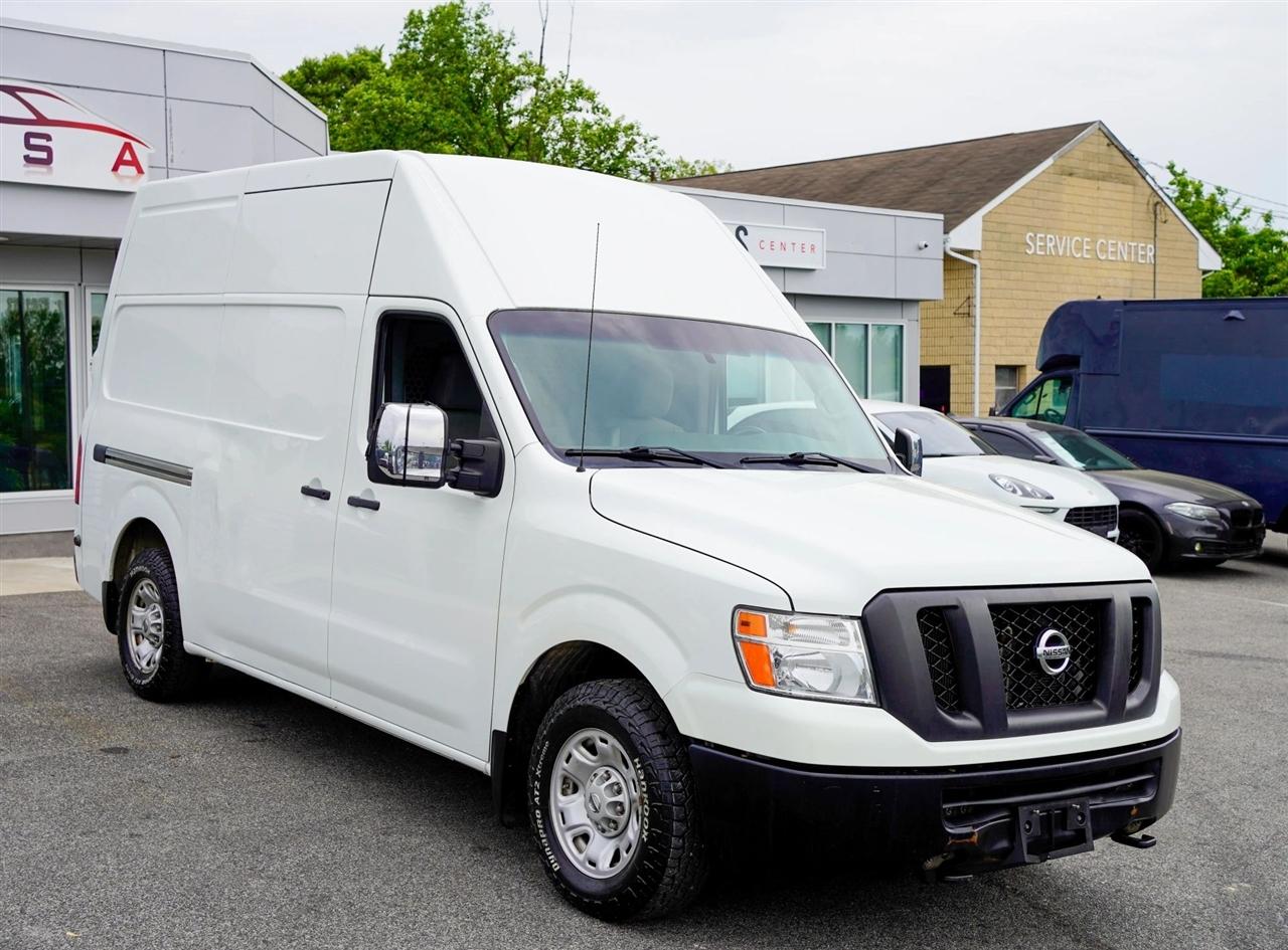 Nissan NV Cargo 2500 HD SV V8 High Roof 2021