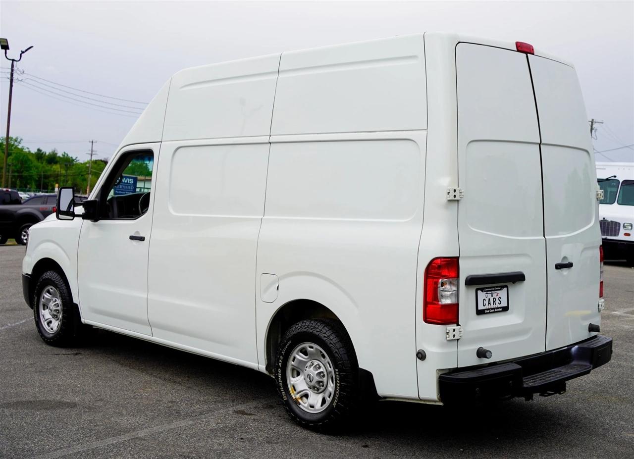 Nissan NV Cargo 2500 HD SV V8 High Roof 2021