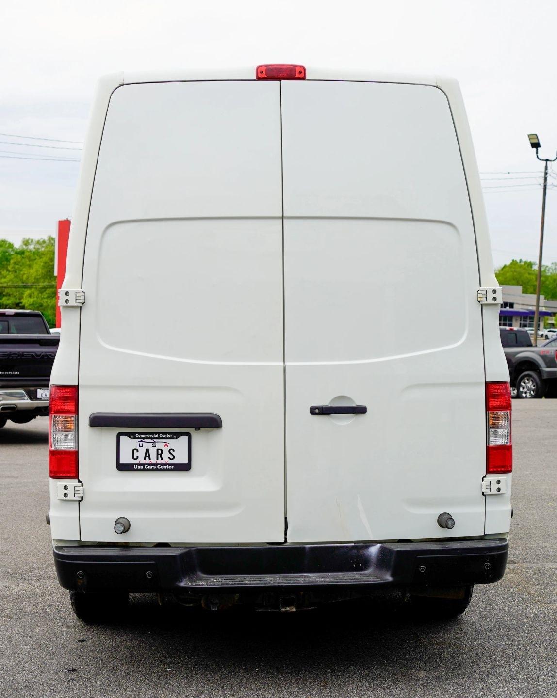Nissan NV Cargo 2500 HD SV V8 High Roof 2021