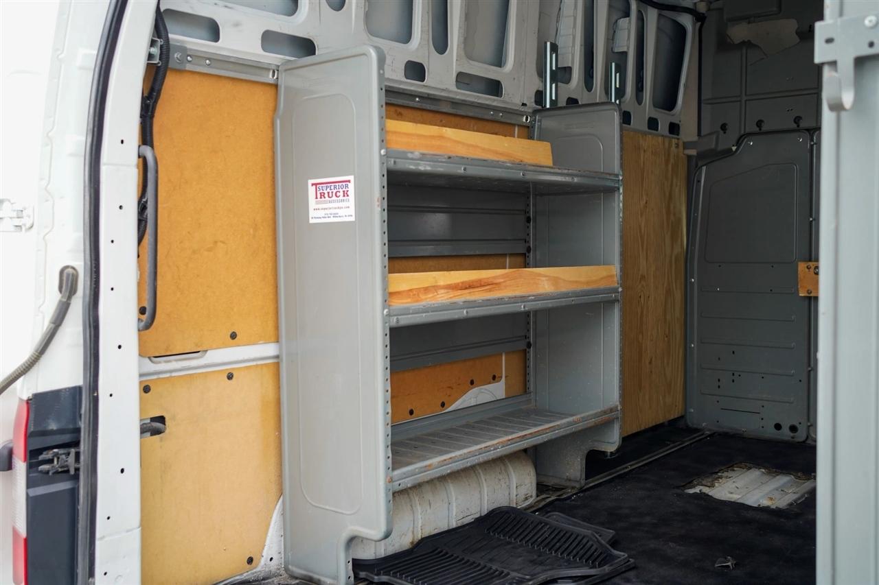 Nissan NV Cargo 2500 HD SV V8 High Roof 2021
