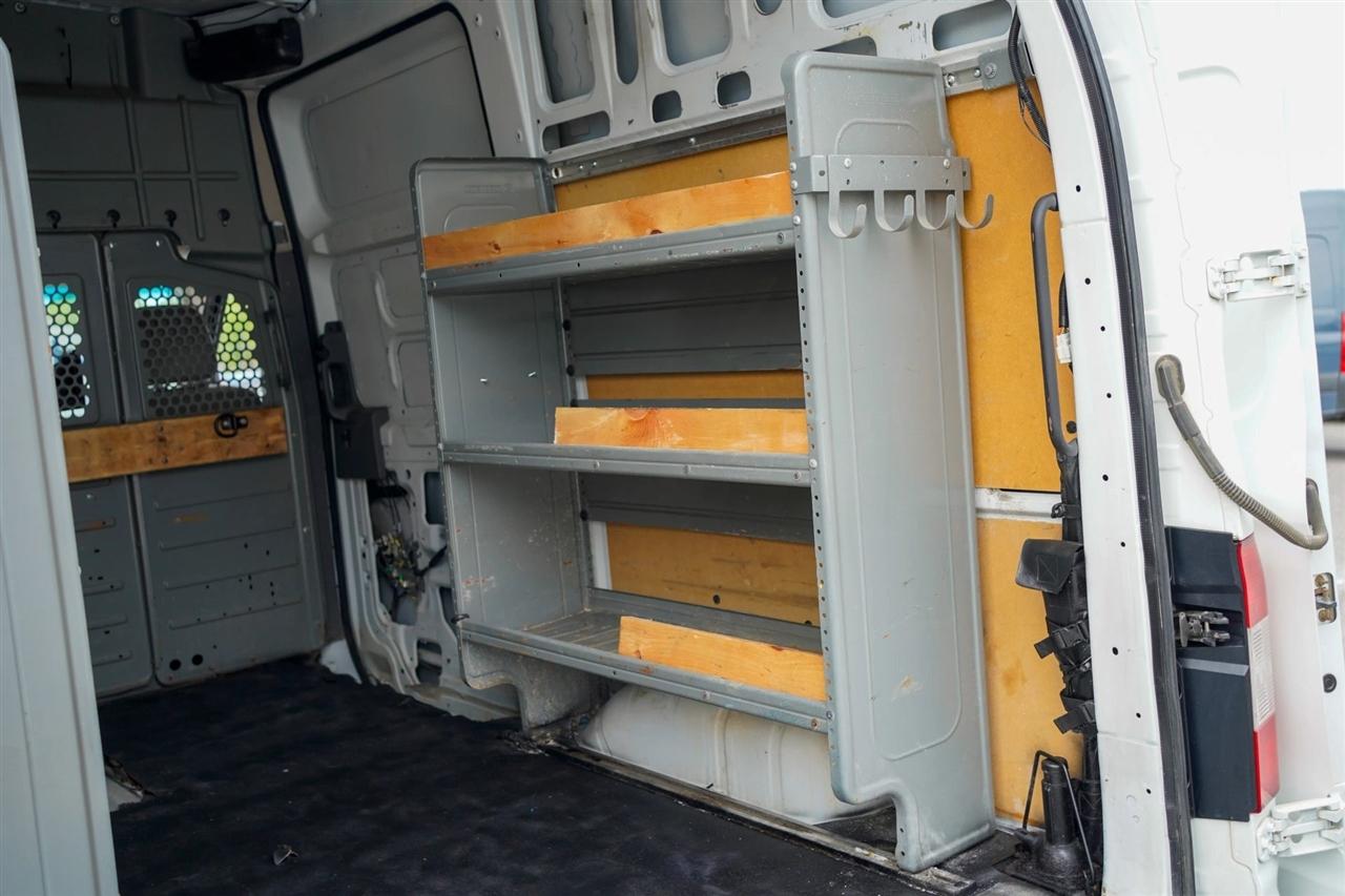 Nissan NV Cargo 2500 HD SV V8 High Roof 2021