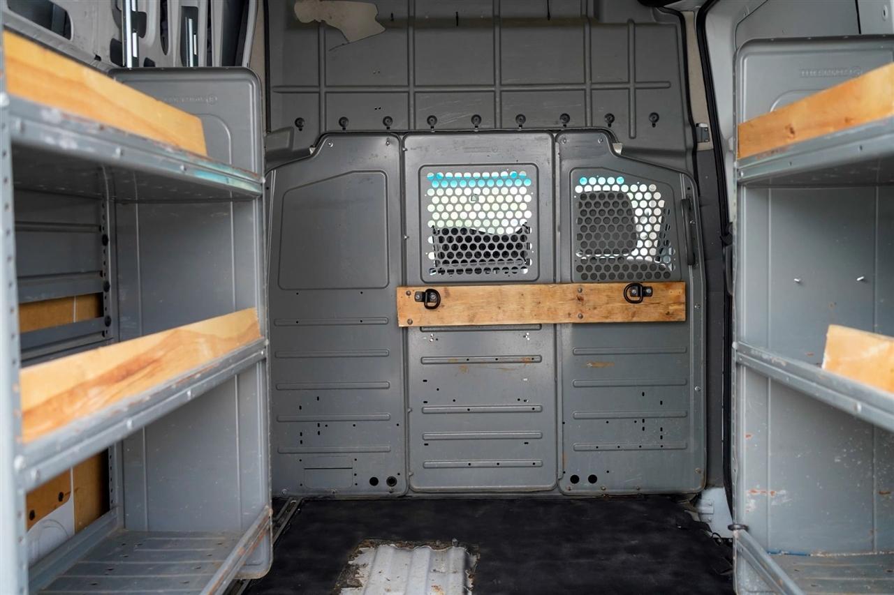 Nissan NV Cargo 2500 HD SV V8 High Roof 2021