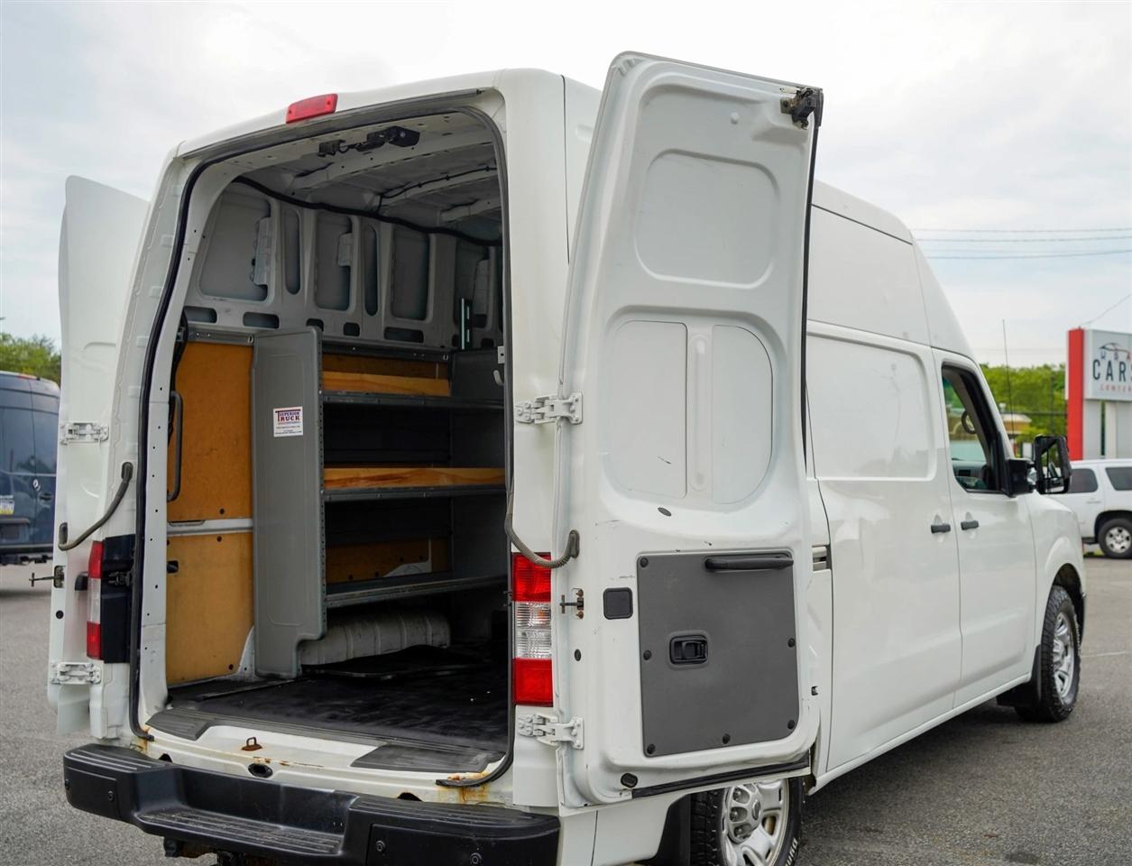 Nissan NV Cargo 2500 HD SV V8 High Roof 2021
