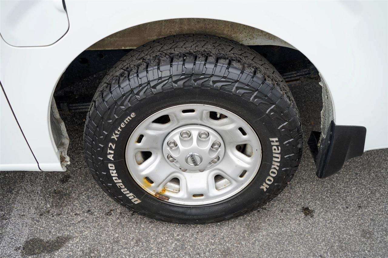 Nissan NV Cargo 2500 HD SV V8 High Roof 2021