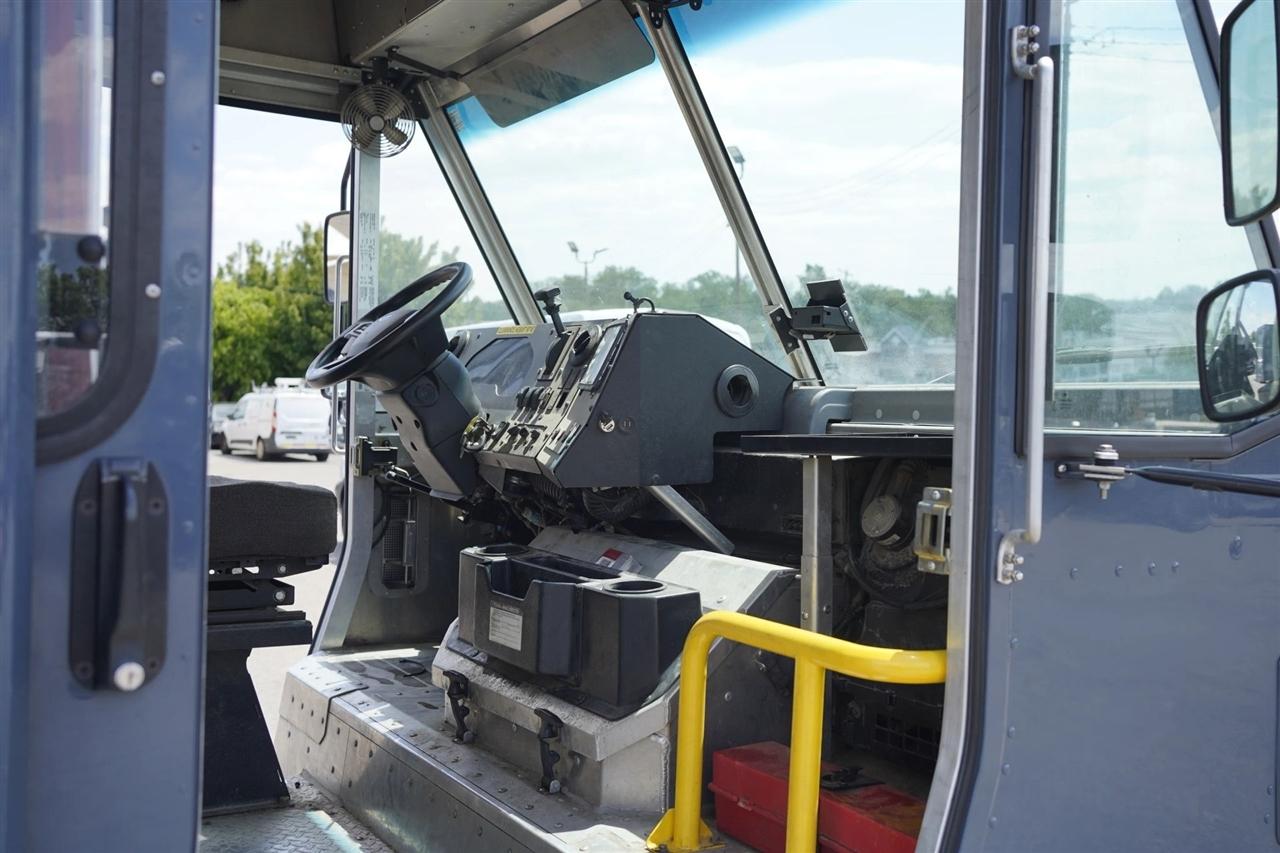 Ford Stripped Chassis  2021