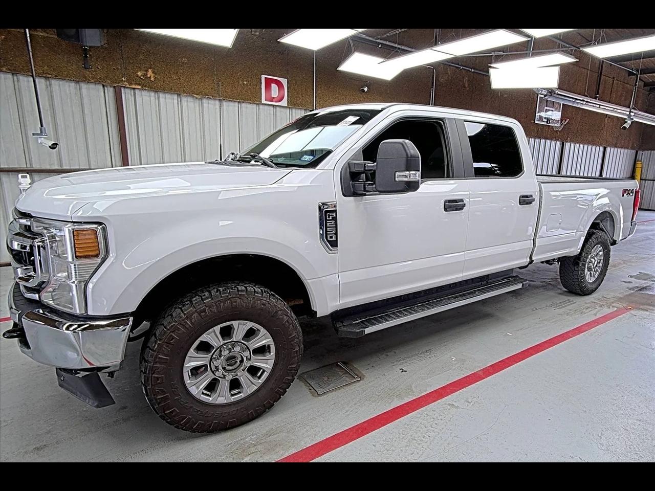 Ford F-250 SD XLT Crew Cab 4WD 2022