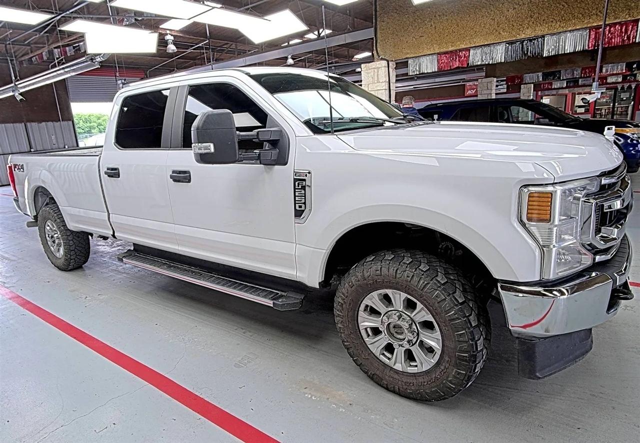 Ford F-250 SD XLT Crew Cab 4WD 2022