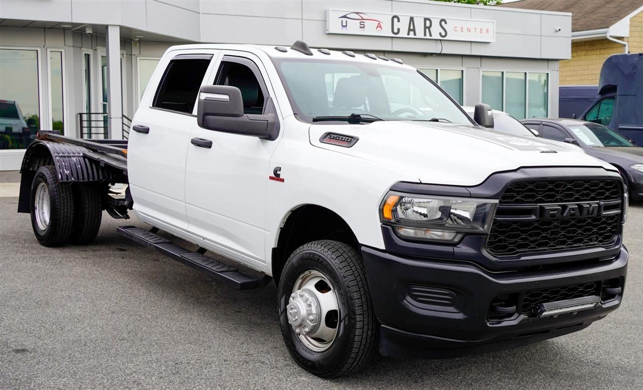 RAM 3500 Tradesman Crew Cab 4WD DRW 2024