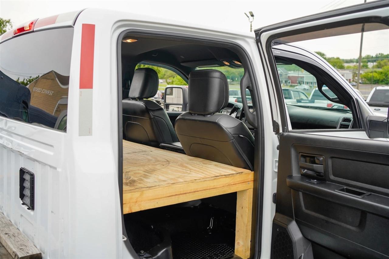 RAM 3500 Tradesman Crew Cab 4WD DRW 2024