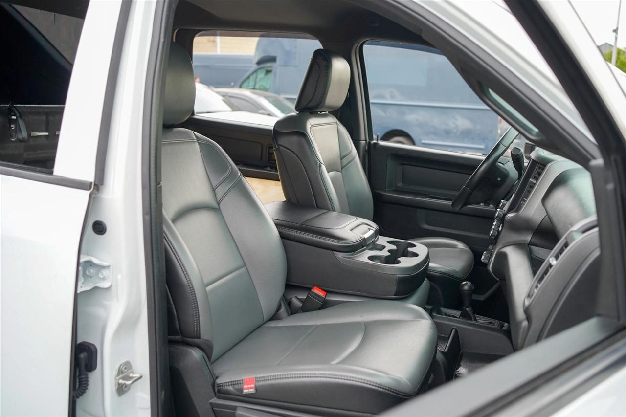 RAM 3500 Tradesman Crew Cab 4WD DRW 2024
