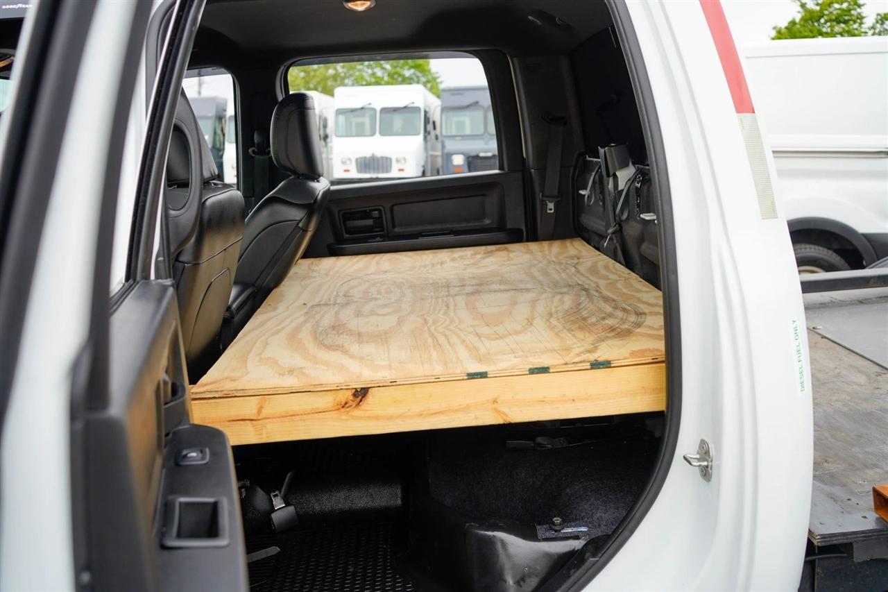 RAM 3500 Tradesman Crew Cab 4WD DRW 2024