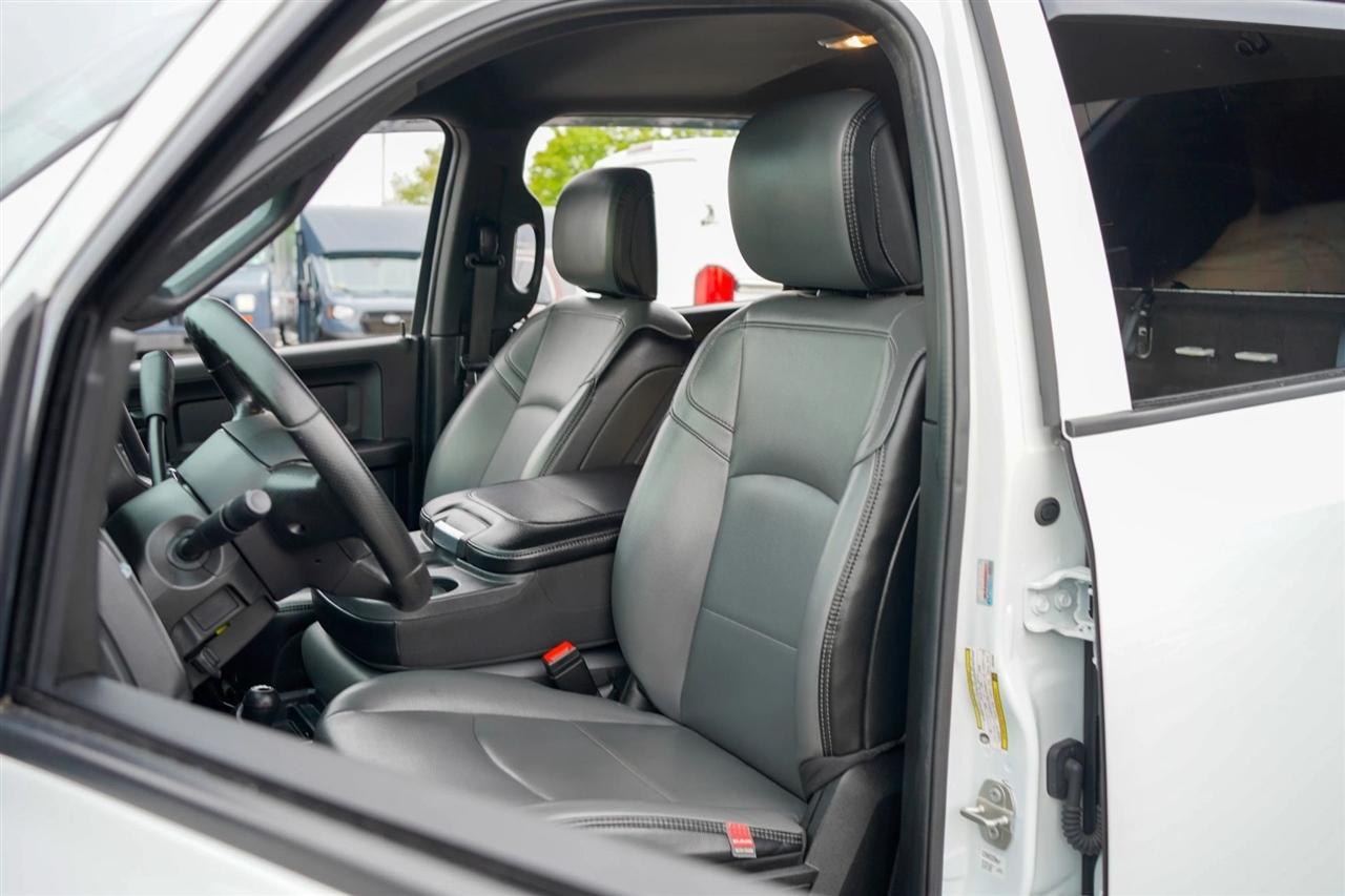 RAM 3500 Tradesman Crew Cab 4WD DRW 2024