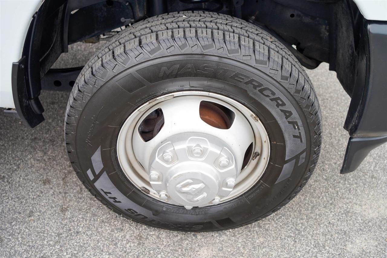 RAM 3500 Tradesman Crew Cab 4WD DRW 2024