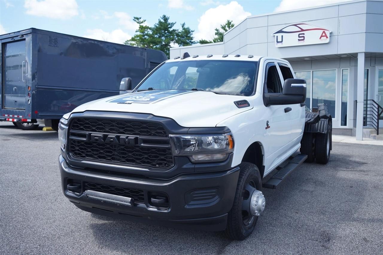 RAM 3500 Tradesman Crew Cab 4WD DRW 2024