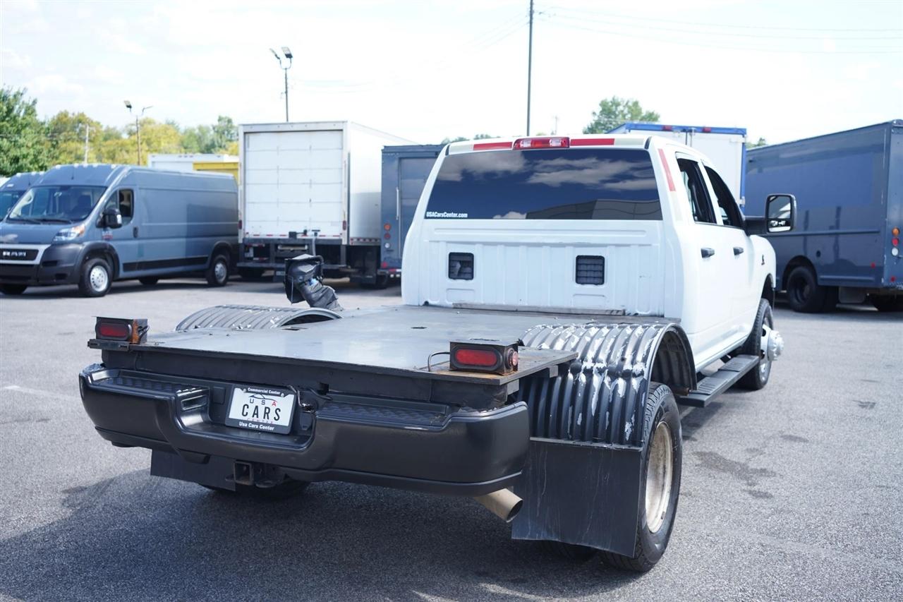 RAM 3500 Tradesman Crew Cab 4WD DRW 2024