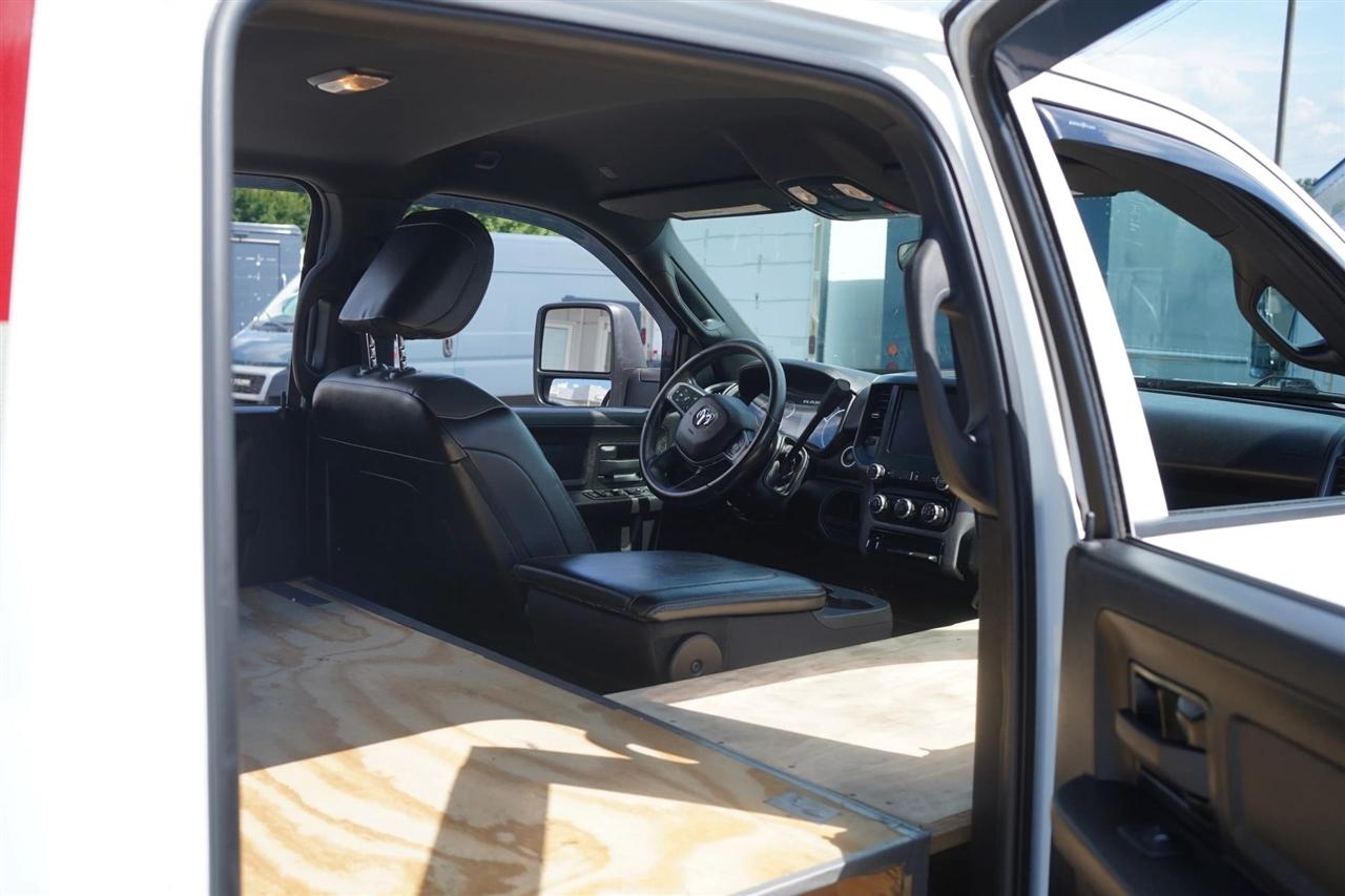 RAM 3500 Tradesman Crew Cab 4WD DRW 2024