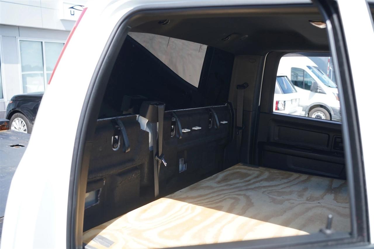 RAM 3500 Tradesman Crew Cab 4WD DRW 2024
