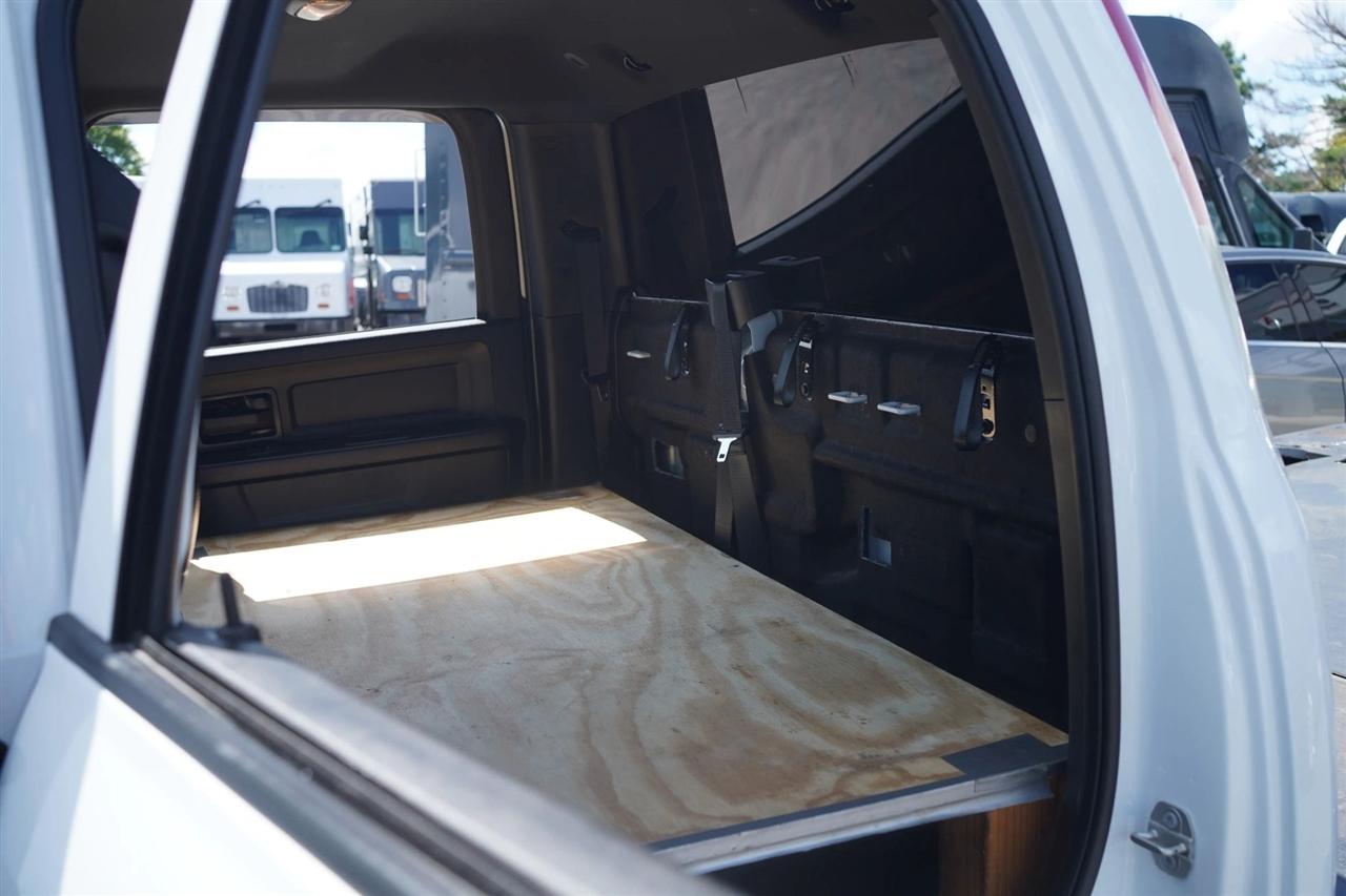 RAM 3500 Tradesman Crew Cab 4WD DRW 2024