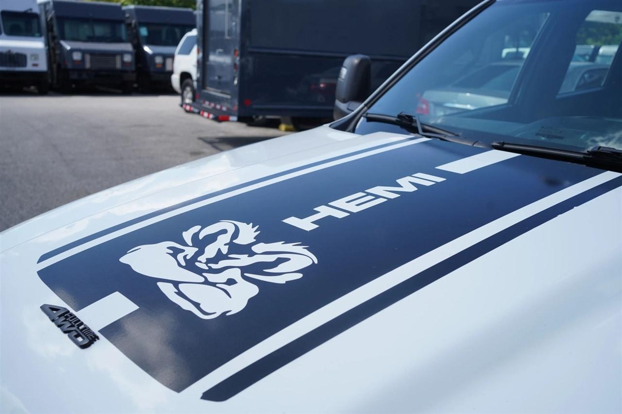 RAM 3500 Tradesman Crew Cab 4WD DRW 2024