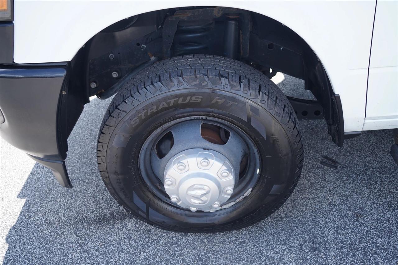 RAM 3500 Tradesman Crew Cab 4WD DRW 2024
