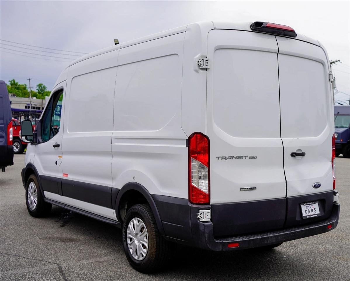 Ford Transit 250 Van Med. Roof w/Sliding Pass. 130-in. WB 2018
