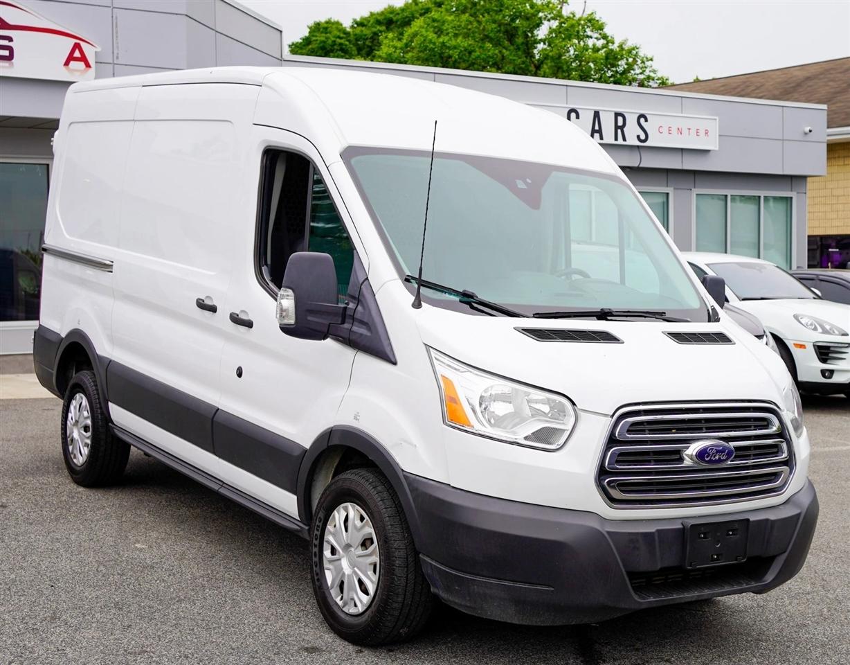Ford Transit 250 Van Med. Roof w/Sliding Pass. 130-in. WB 2018