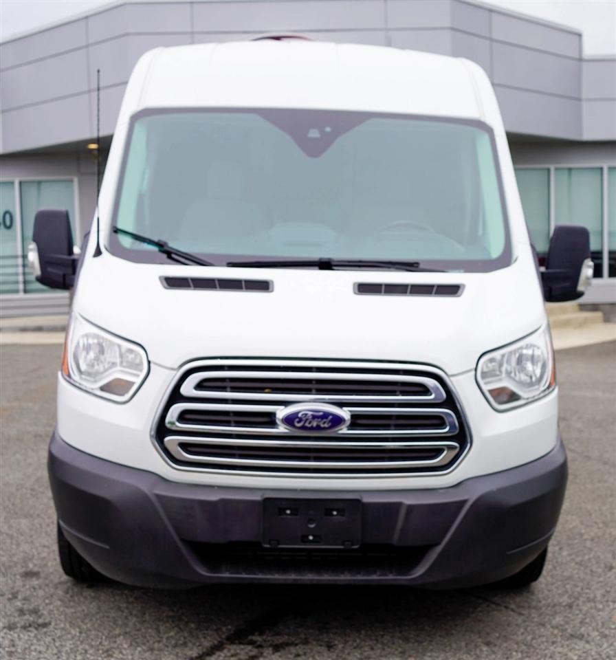 Ford Transit 250 Van Med. Roof w/Sliding Pass. 130-in. WB 2018