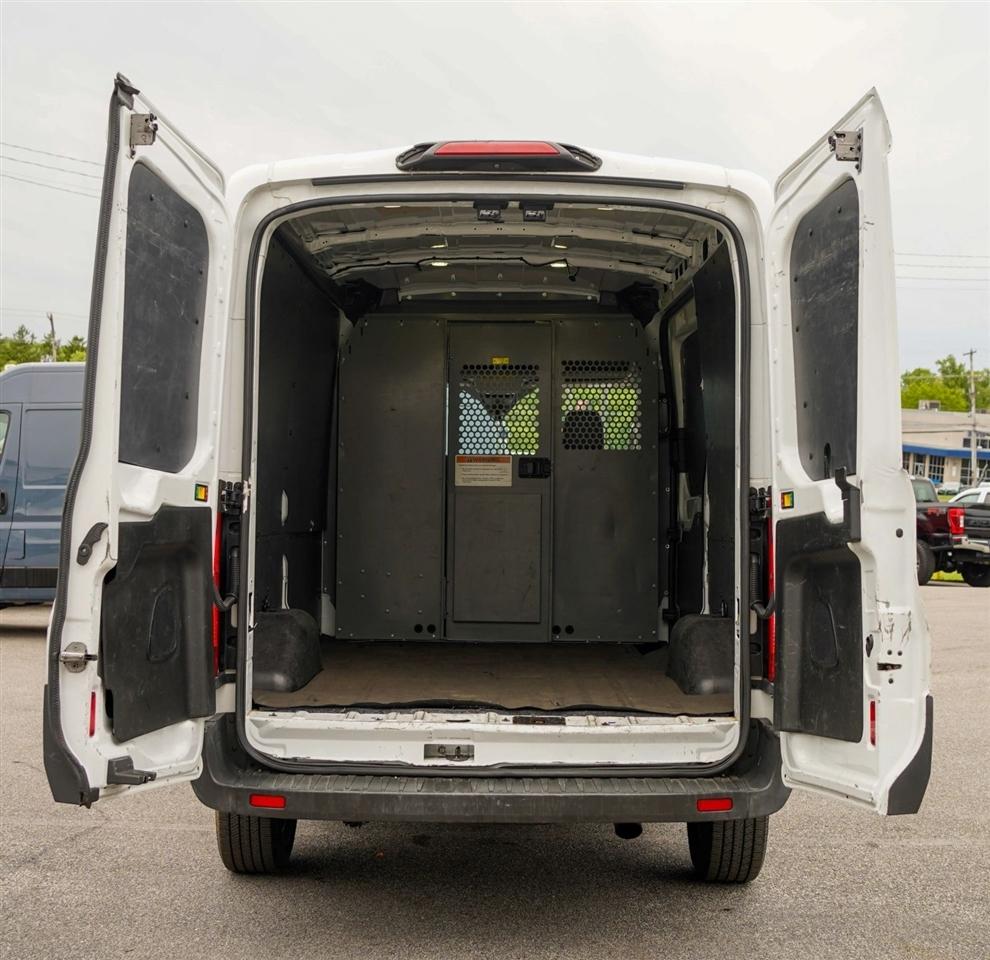 Ford Transit 250 Van Med. Roof w/Sliding Pass. 130-in. WB 2018